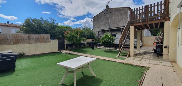 Maison individuelle en très bon état avec T1 et parking camping-car