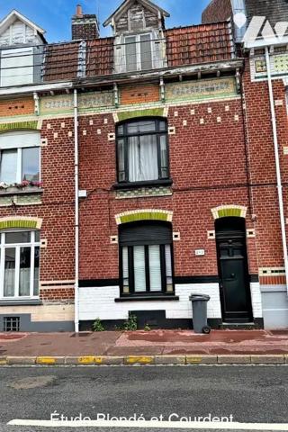 EXCLUSIVITE - A VENDRE MAISON 4 CHAMBRES - JARDIN - A LAMBERSART - QUARTIER CANON D'OR

cette...