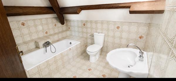 Maison
         6 pièces
        - 149 m² 422 000 € *