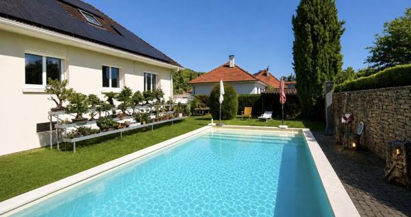 Maison
         6 pièces
        - 149 m² 422 000 € *