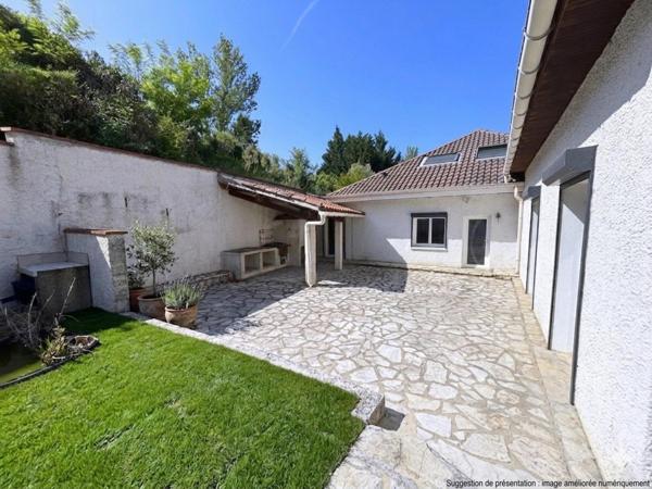 VILLA DE 180 M² SUR LES HAUTEURS DE VILLEBRUMIER