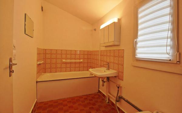 Maison à vendre    4 pièces •  Saint-Symphorien-d'Ozon