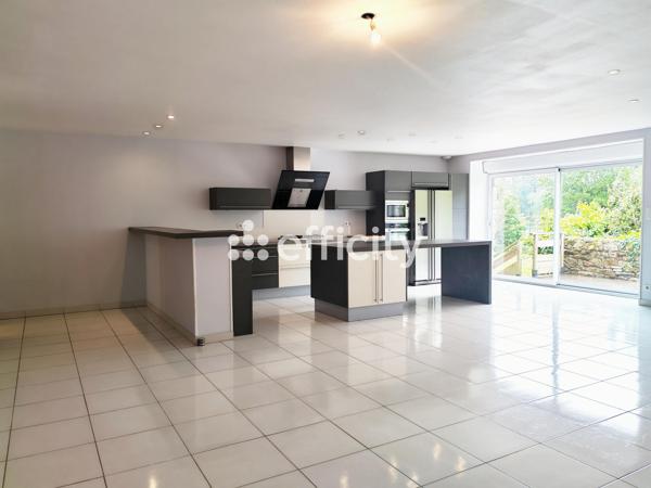 Maison
         8 pièces
        - 230 m² Exclusivité