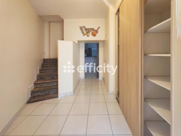 Maison
         8 pièces
        - 230 m² Exclusivité