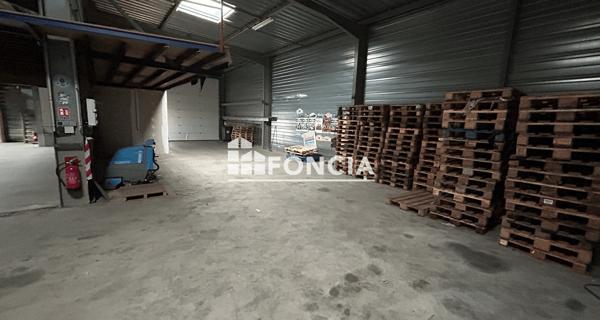Location Local commercial 1 pièce 480 m² - Vienne 38200