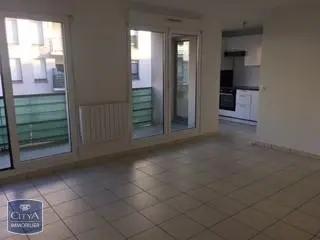 Appartement à louer 2 pièces 53.84m² Tourcoing (59200)