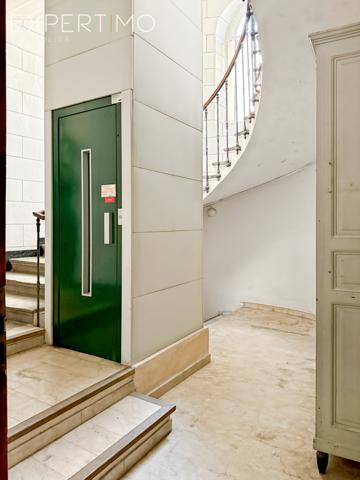 Lunel (34400) IMMEUBLE D'ENVIRON 535 m2 en R+2