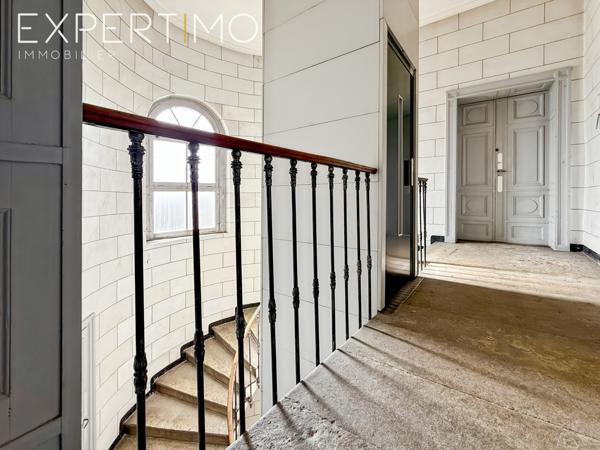 Lunel (34400) IMMEUBLE D'ENVIRON 535 m2 en R+2