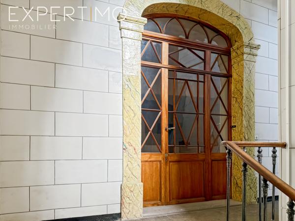 Lunel (34400) IMMEUBLE D'ENVIRON 535 m2 en R+2