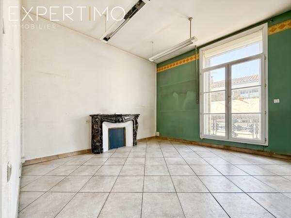 Lunel (34400) IMMEUBLE D'ENVIRON 535 m2 en R+2