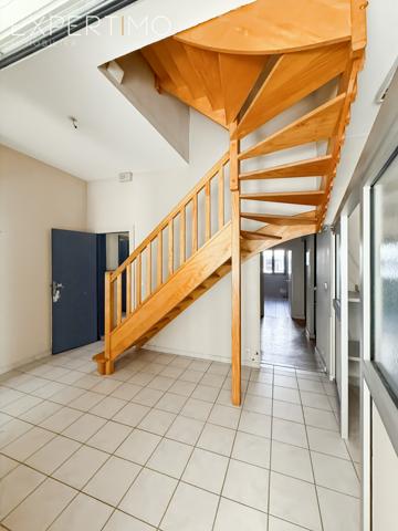 Lunel (34400) IMMEUBLE D'ENVIRON 535 m2 en R+2