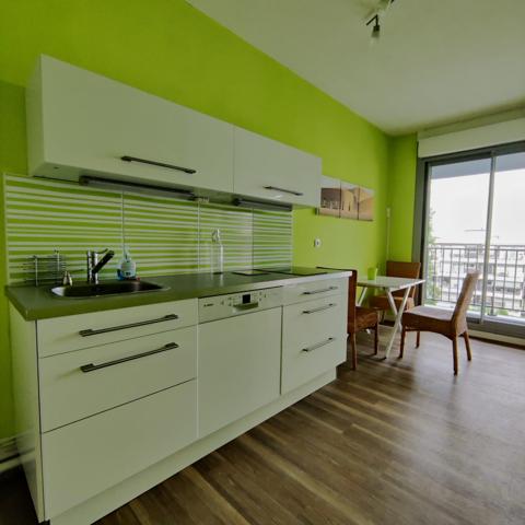 Appartement T3 Balcons Cave Parking Piscine Mérignac centre