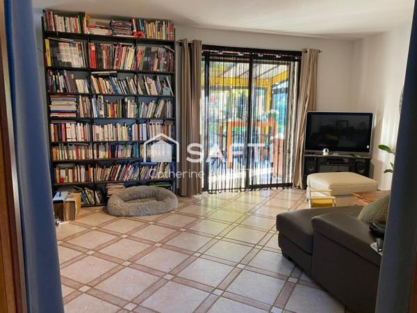 Maison lumineuse de 143m² sur grand jardin arboré