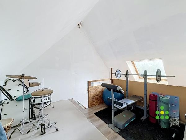 Maison
         8 pièces
        - 168 m² Exclusivité 230 000 € *