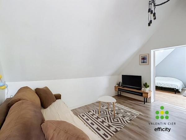 Maison
         8 pièces
        - 168 m² Exclusivité 230 000 € *