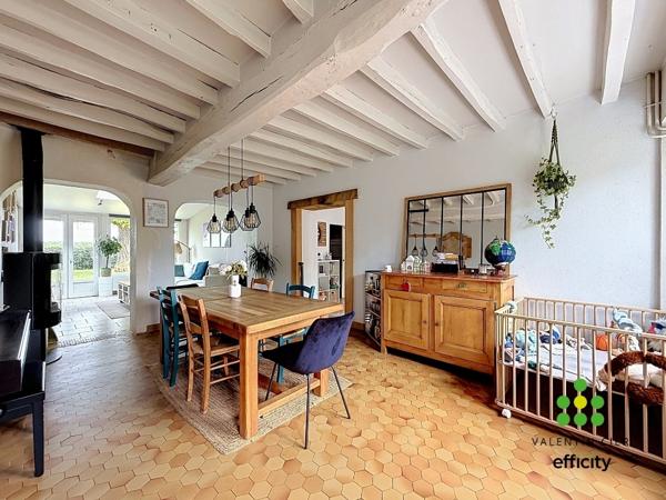 Maison
         8 pièces
        - 168 m² Exclusivité 230 000 € *