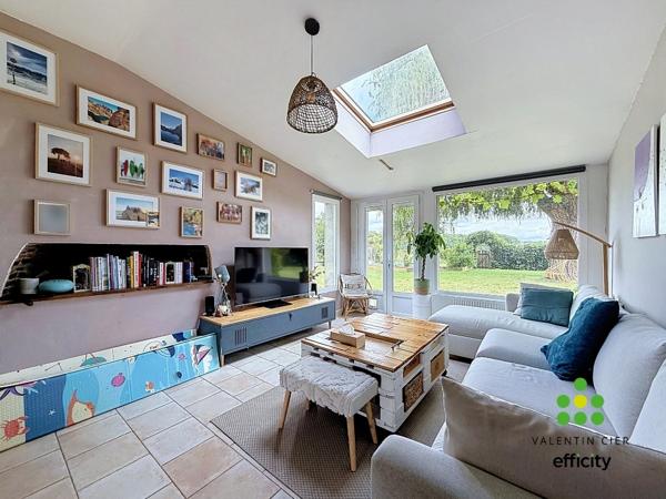 Maison
         8 pièces
        - 168 m² Exclusivité 230 000 € *