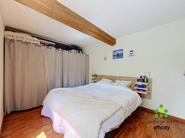 Maison
         8 pièces
        - 168 m² Exclusivité 230 000 € *
