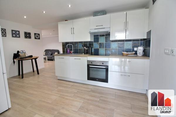 Maison idéalement située – Charly – 136 m² – 2 logements – Stationnement – Fort potentiel