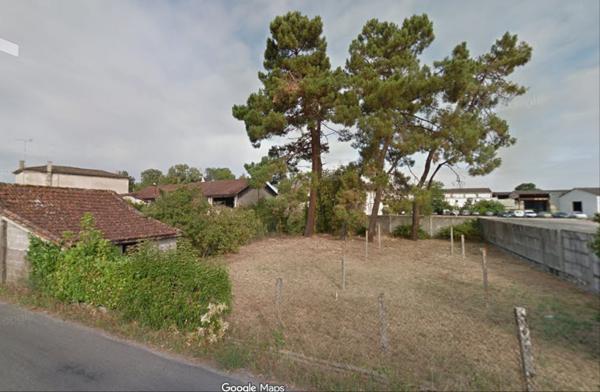 CASTELJALOUX Terrain constructible de 841 m²