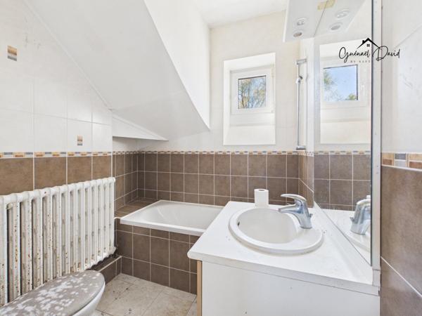 Maison à rénover avec vue mer – Fort potentiel