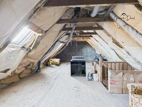 Maison à rénover avec vue mer – Fort potentiel