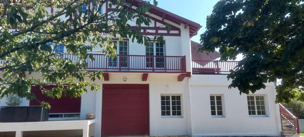 Ustaritz (64480) Appartement T5 avec jardin, terrasse et garage à Ustaritz