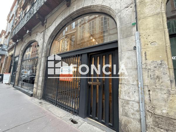 Location Local commercial 2 pièces 55.18 m² - 28 RUE PHARAON Toulouse 31000
