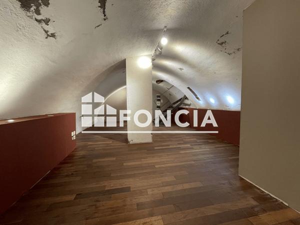 Location Local commercial 2 pièces 55.18 m² - 28 RUE PHARAON Toulouse 31000