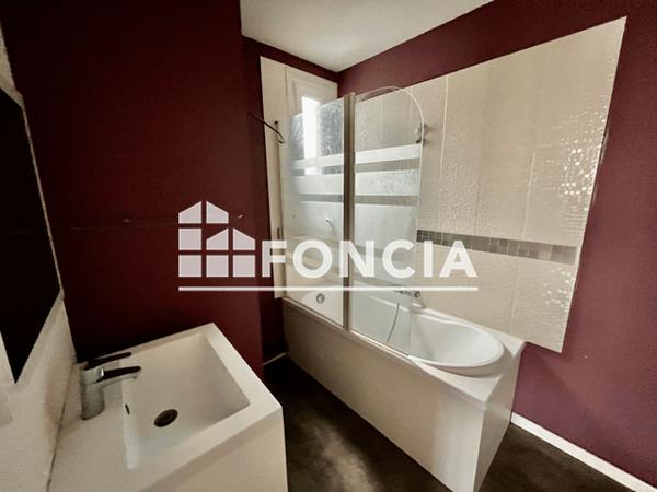 Location Appartement 2 pièces 56.09 m² - 10 PLACE DU MUSEE Dreux 28100