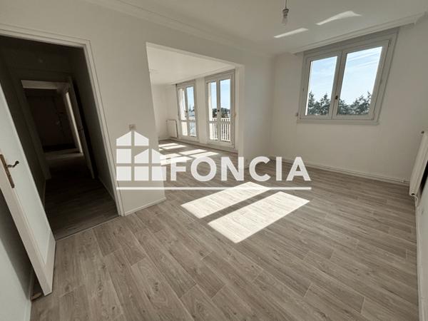 Location Appartement 4 pièces 105 m² - Saint Cyr Sur Loire 37540