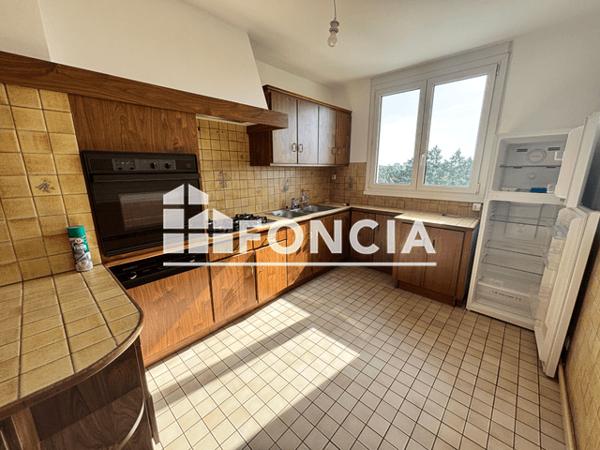 Location Appartement 4 pièces 105 m² - Saint Cyr Sur Loire 37540
