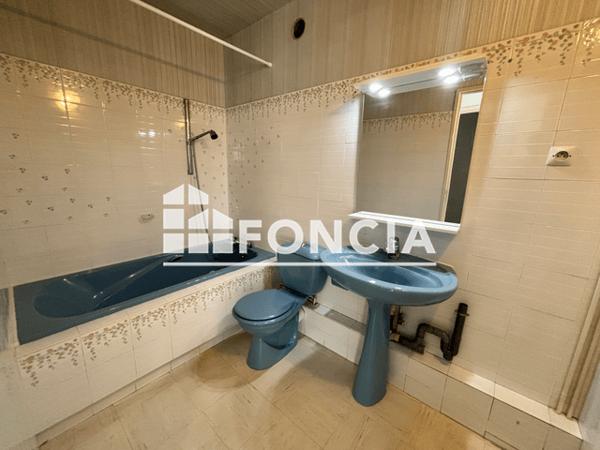 Location Appartement 4 pièces 105 m² - Saint Cyr Sur Loire 37540