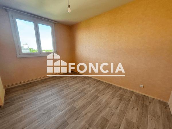Location Appartement 4 pièces 105 m² - Saint Cyr Sur Loire 37540