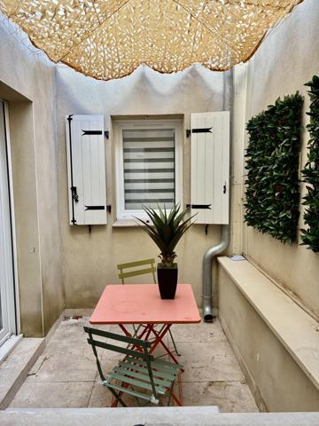 Appartement
         3 pièces
        - 78 m² Exclusivité 289 900 € *