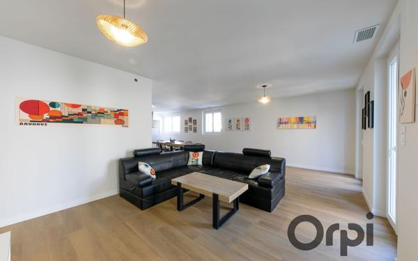 Maison à vendre    8 pièces • 220 m2 Perpignan