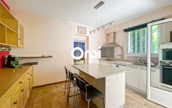 Maison à vendre    7 pièces • 209,49 m2 Aix-en-Provence