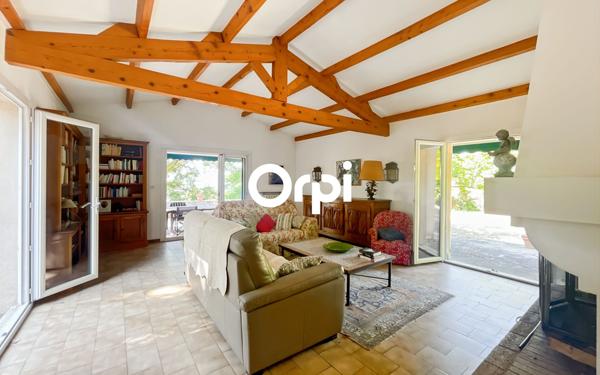 Maison à vendre    7 pièces • 209,49 m2 Aix-en-Provence