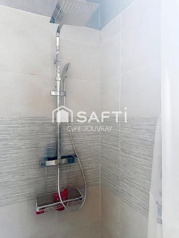 Maison trois chambres avec piscine sur parcelles de Plus De, 2000 m²