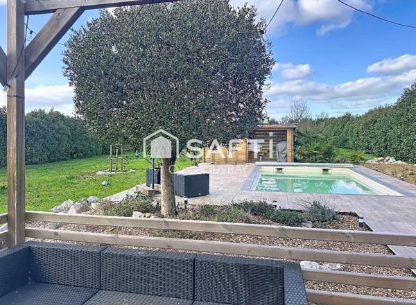 Maison trois chambres avec piscine sur parcelles de Plus De, 2000 m²