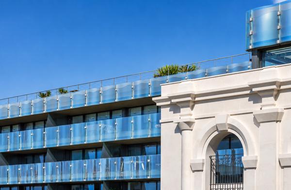 Appartement
         4 pièces
        - 219 m² 2 496 000 € *