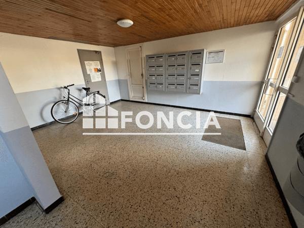 Location Studio 30.78 m² - RUE DE LA PASTOURELLE St Martin De Crau 13310