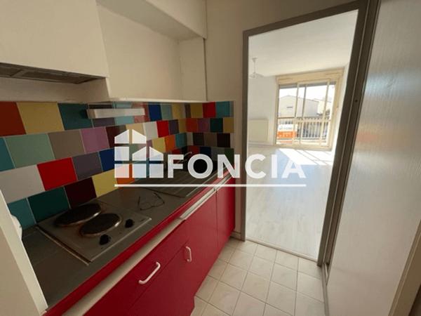 Location Studio 30.78 m² - RUE DE LA PASTOURELLE St Martin De Crau 13310