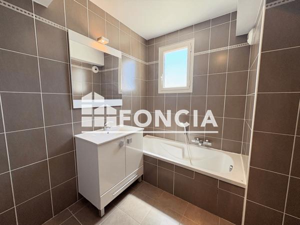 Location Appartement 3 pièces 54.47 m² - 52 AVENUE DE LA LIBERTE Vallauris 06220