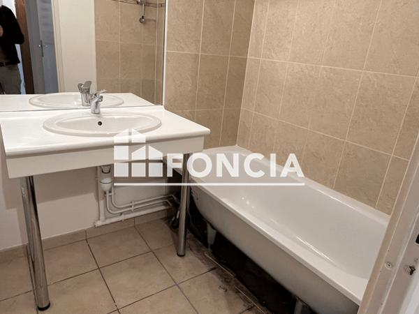 Location Appartement 3 pièces 56.87 m² - 17 RUE GUILLAUME APOLLINAIRE Lille 59000