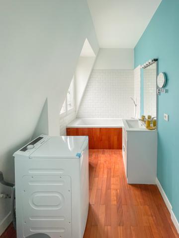 Paris 17ème - À VENDRE - Beau studio meublé de 22 m²