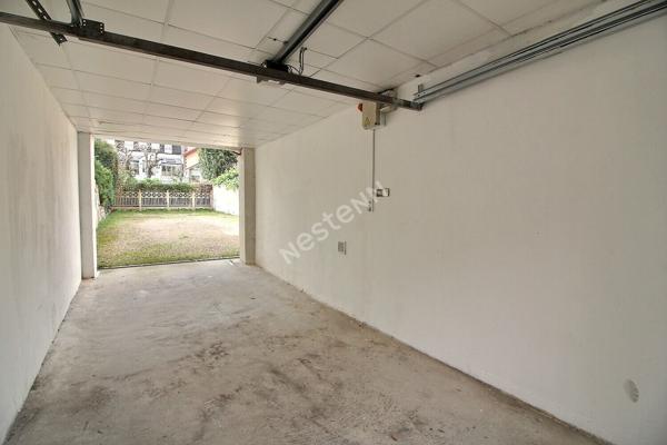 Maison en pierre avec jardin et garage, fort potentiel, République / Parc du Château Suresnes