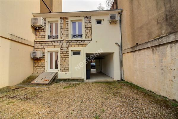 Maison en pierre avec jardin et garage, fort potentiel, République / Parc du Château Suresnes