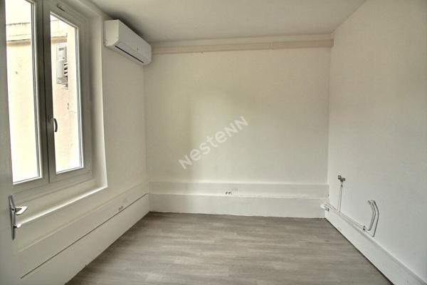 Maison en pierre avec jardin et garage, fort potentiel, République / Parc du Château Suresnes