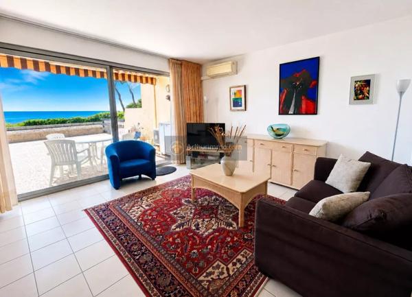 Vente                                                      Appartement
                        
                     2 pièces                      54 m2                     à Saint-Aygulf